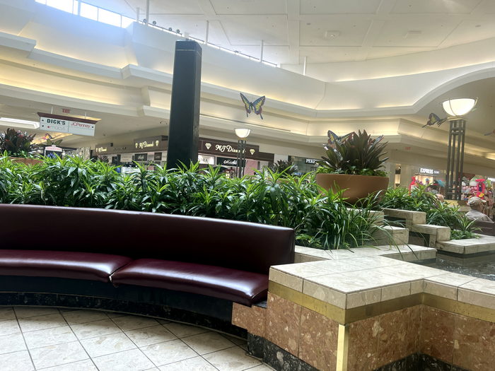 Oakland Mall - July 23 2022 (newer photo)